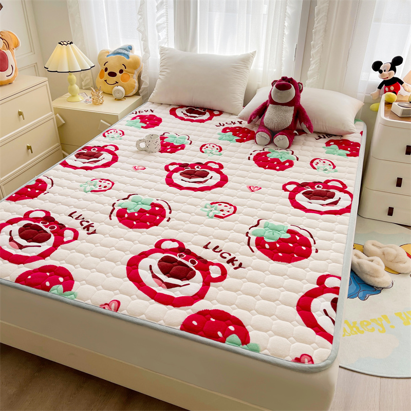 2023新品迪士尼正版卡通牛奶绒床垫床褥子薄款床护垫床垫保护罩 100*200cm 牛奶绒床褥-草莓熊