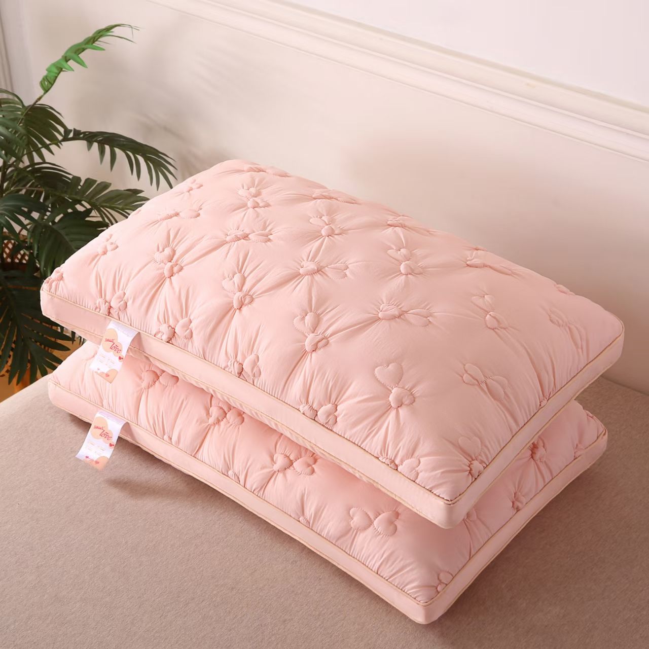 2026新款磨毛泡芙刺绣枕头枕芯 磨毛泡芙绣花枕